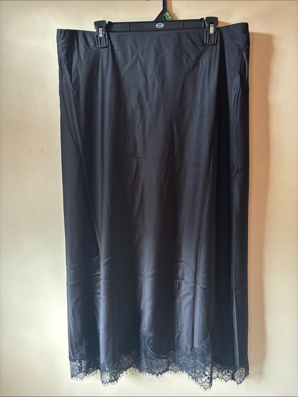 Scoop Women's Black Midi Slip Skirt with Lace Trim - Picture 6 of 12